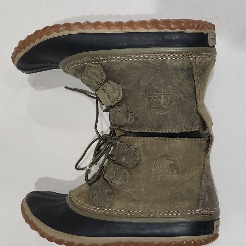 Sorel Olive and Black Winter Boots - Picture 8 of 11